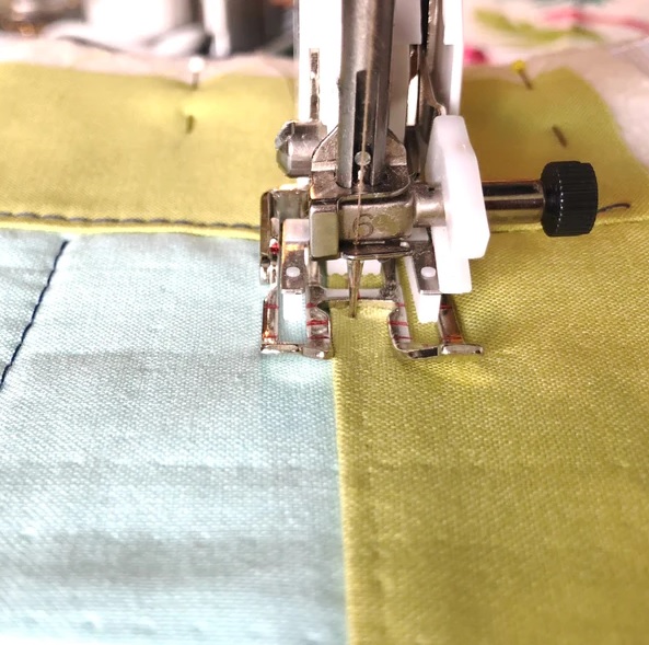 What is a Walking Foot Sewing Machine? - How it works and why you