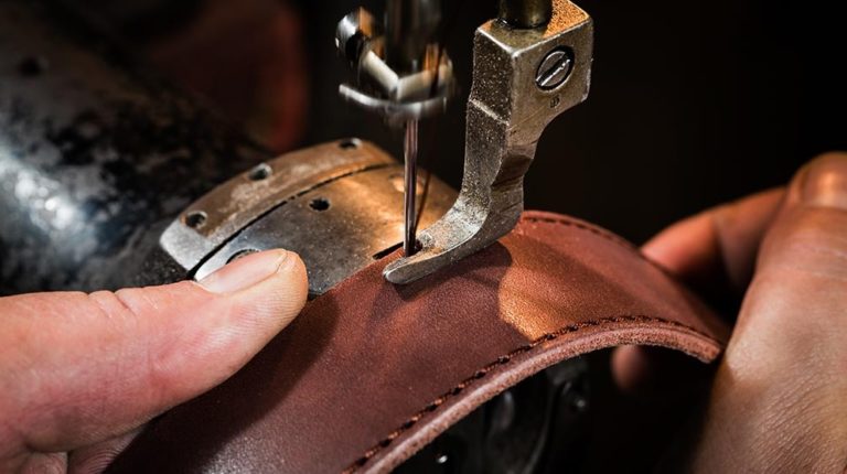 can a sewing machine sew leather